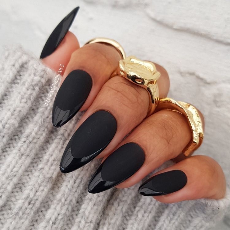modele unghii negru mat