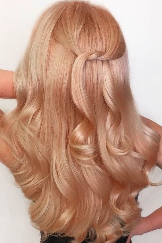 culori de păr blond căpșună