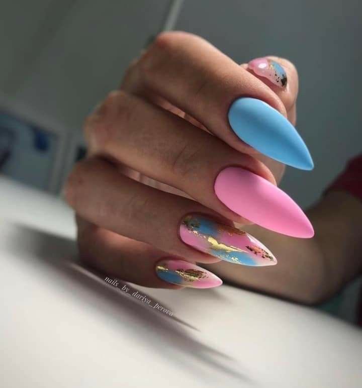 Modele unghii în două culori idei