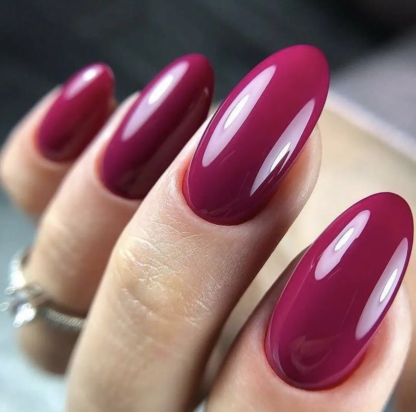 modele unghii cu gel viva magenta