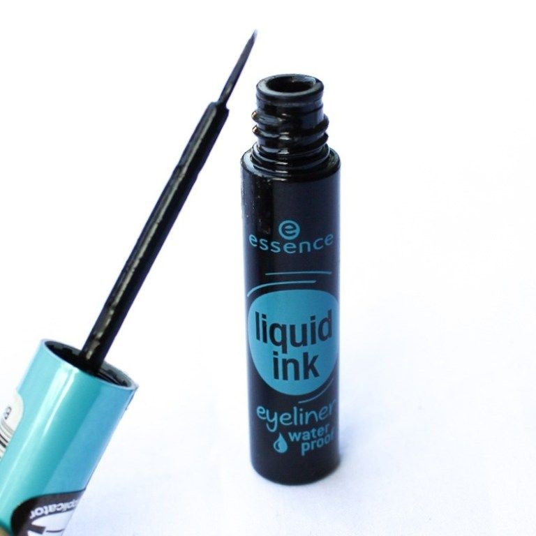 eyeliner essence