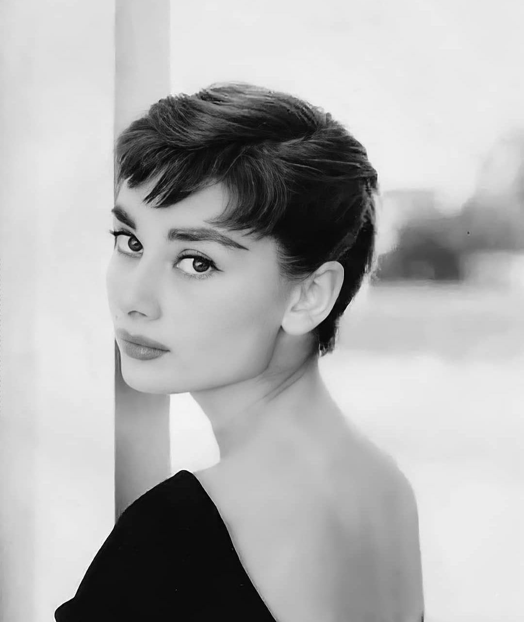 audrey tunsoare pixie cut