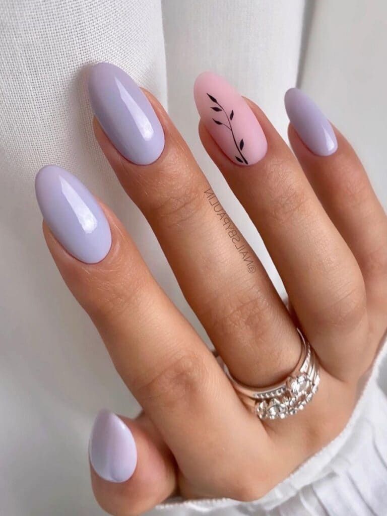 Modele unghii mov lila simple