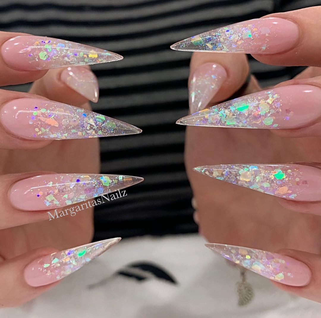 unghii cu gel transparente cu sclipici
