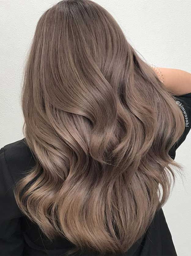modele blond cenușiu închis