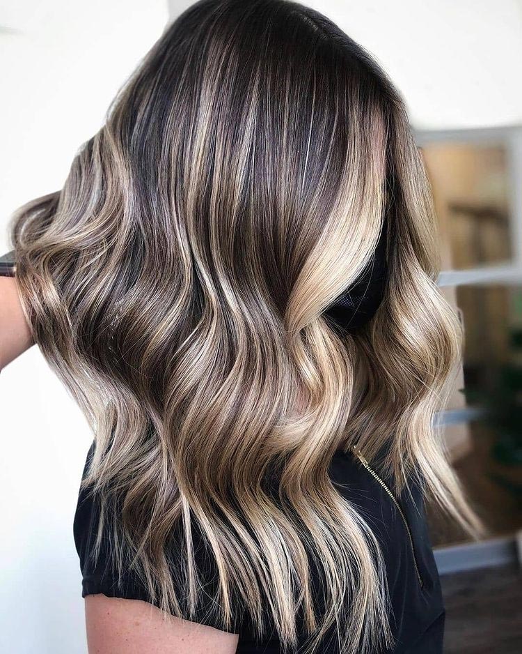 poze cu suvite blonde