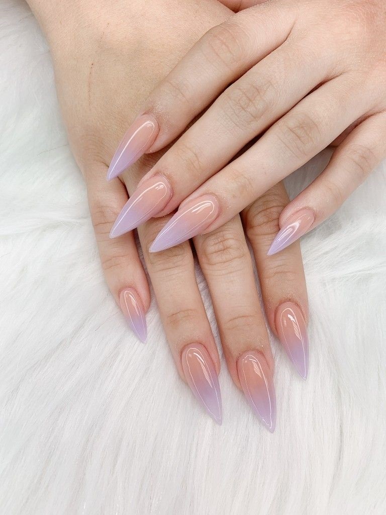unghii cu gel stiletto ombre