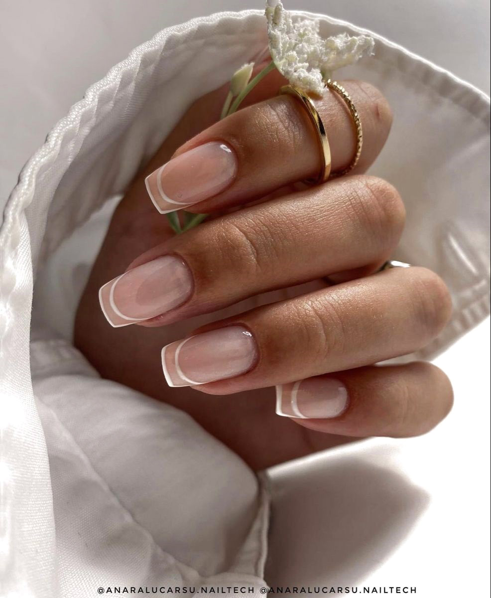 modele unghii nude french