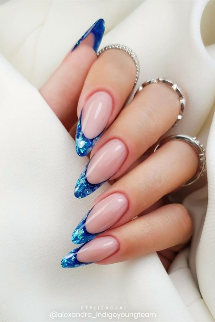 unghii french albastre modele