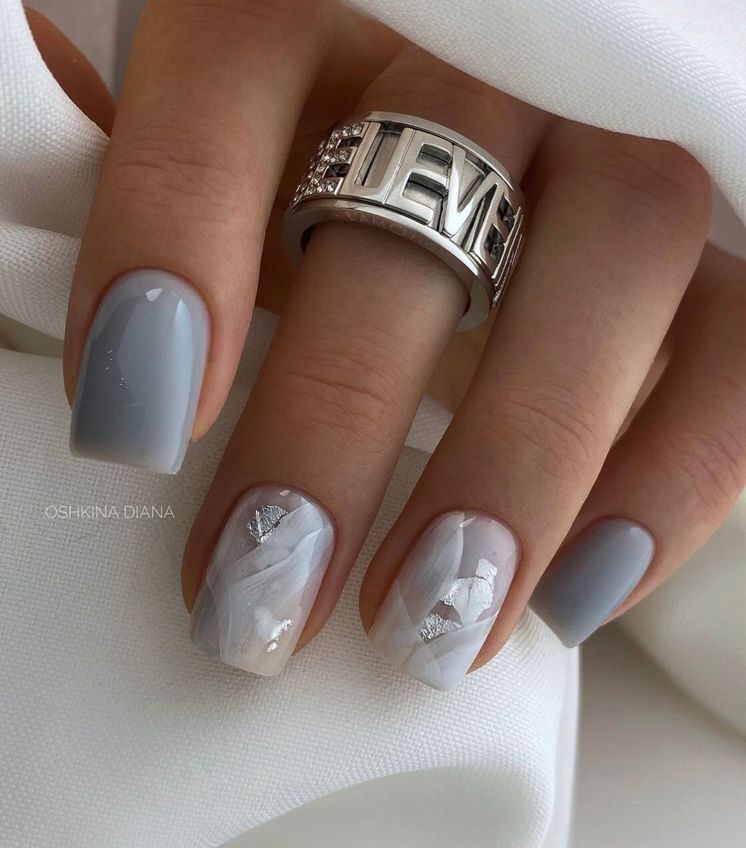 Modele unghii cu gel gri