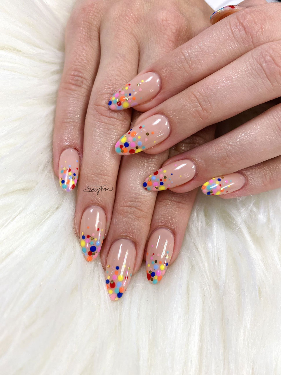 Unghii cu gel modele colorate