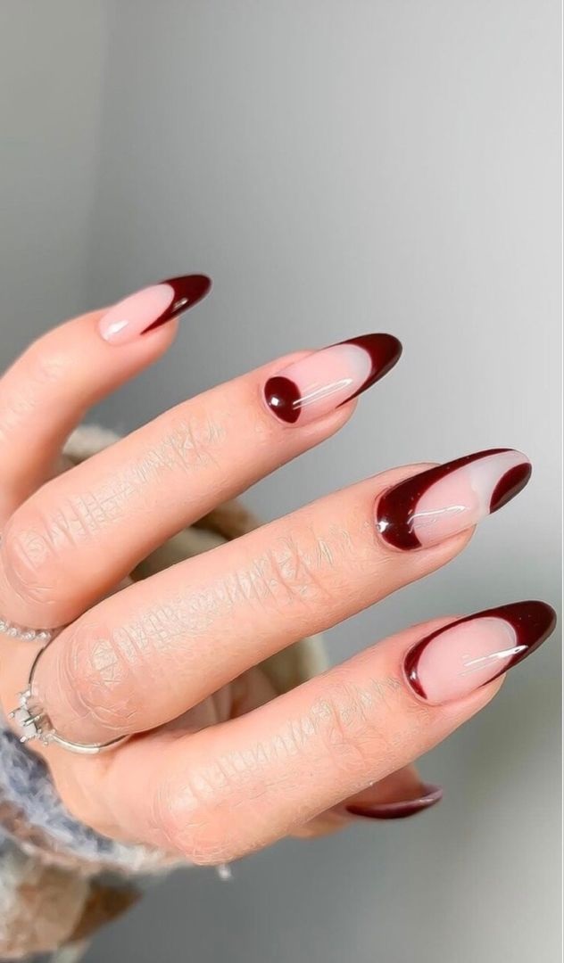 unghii cu gel burgundy