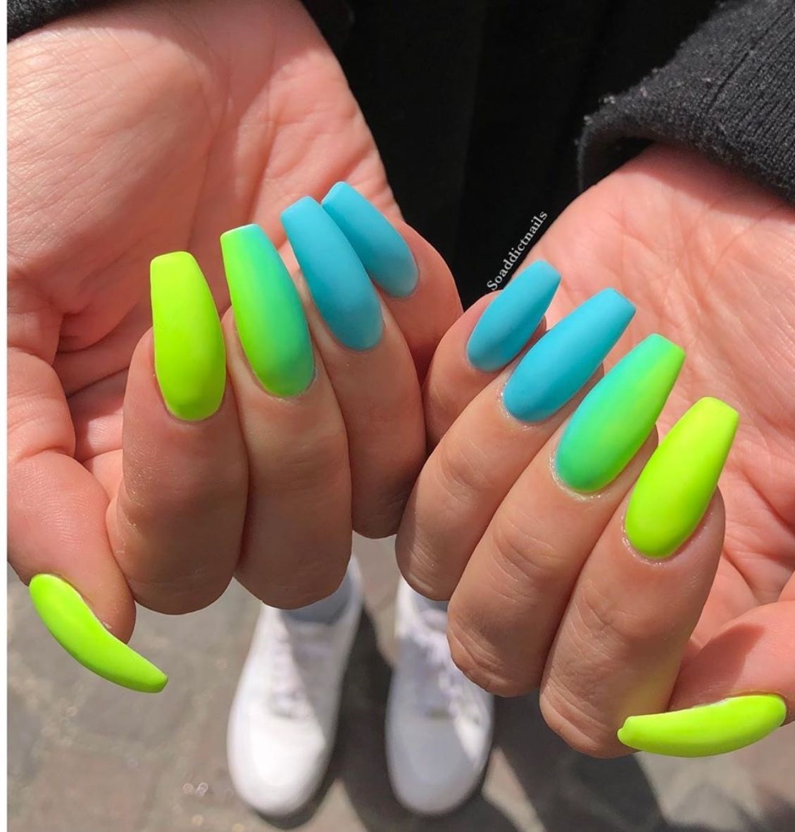 unghii de vara coloare verde neon