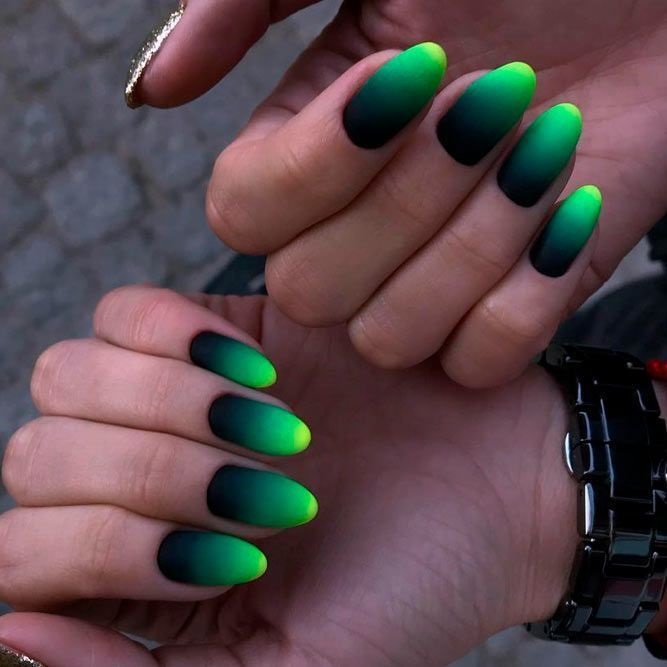 unghii verde neon ombre
