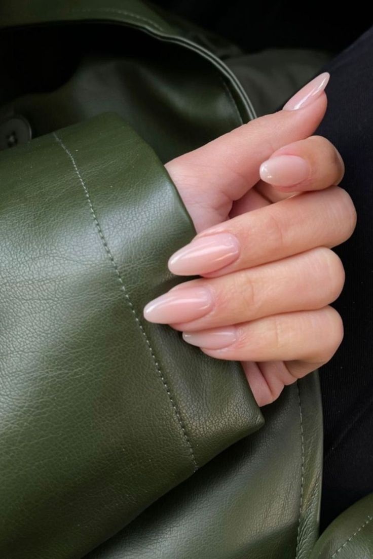 modele unghii cu gel nude
