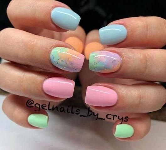 modele unghii cu gel pastel