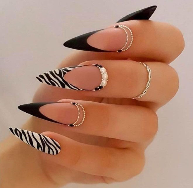 unghii cu gel lungi stiletto