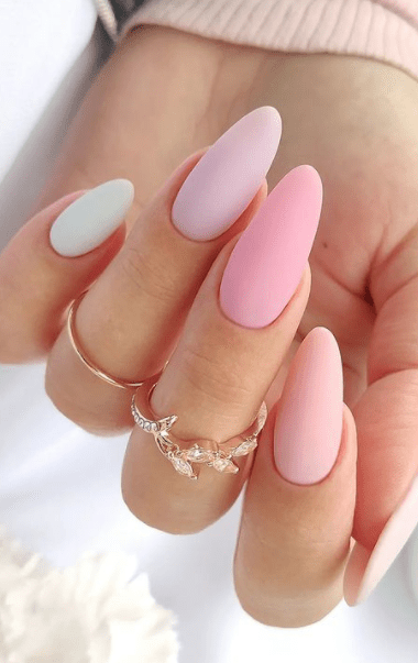 modele unghii pastel roz