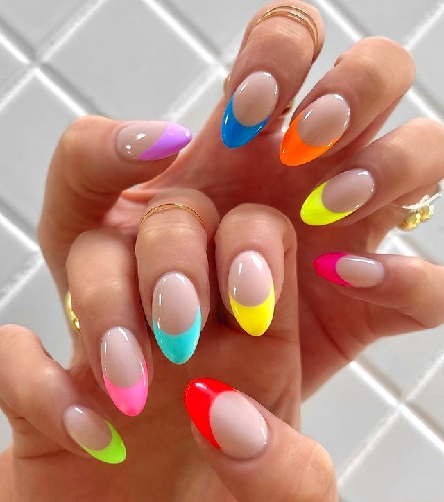 Modele unghii french neon