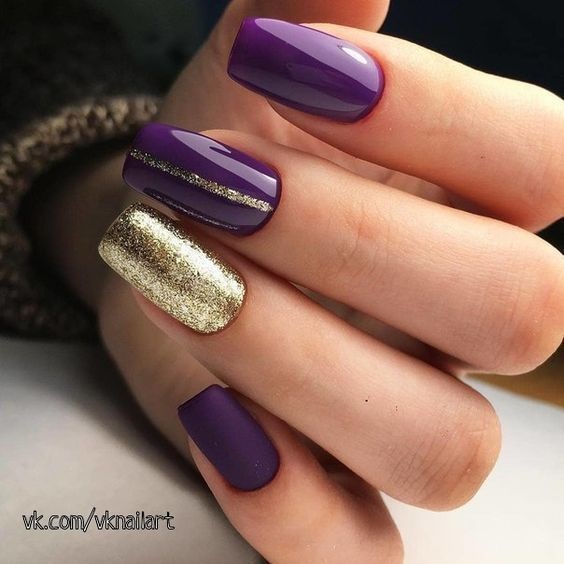 modele unghii cu gel mov cu auriu