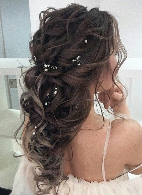 coafura de nunta pentru par lung elegante
