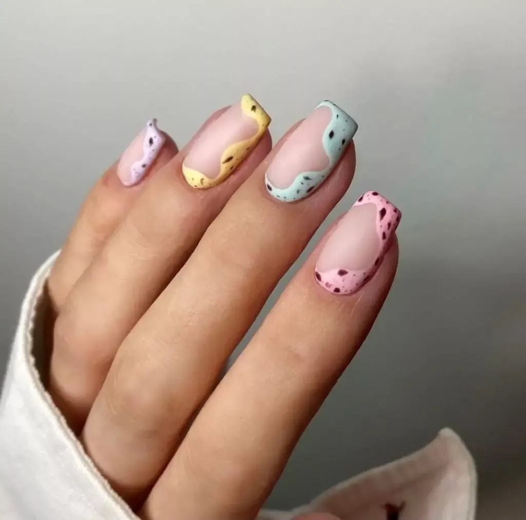 modele unghii pastel