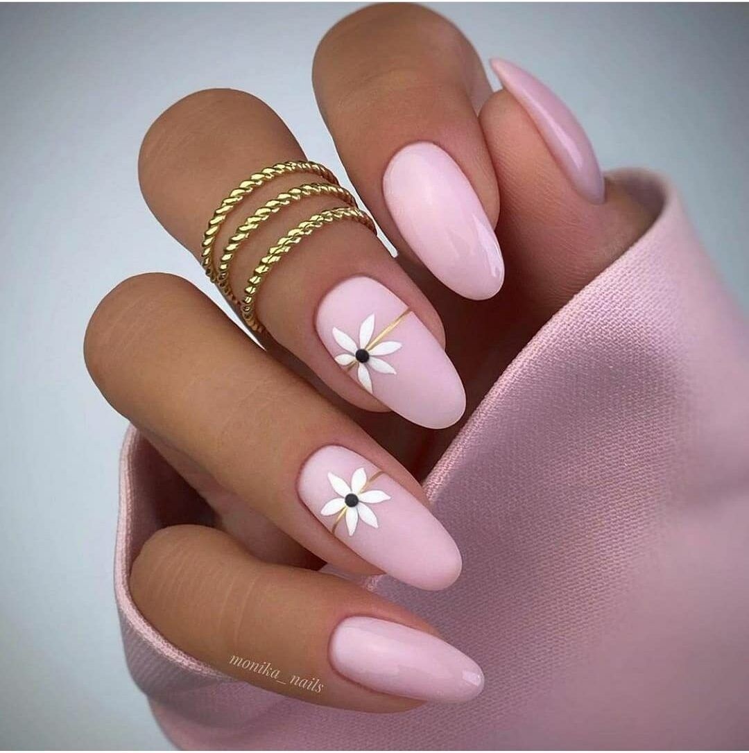unghii pastel roz