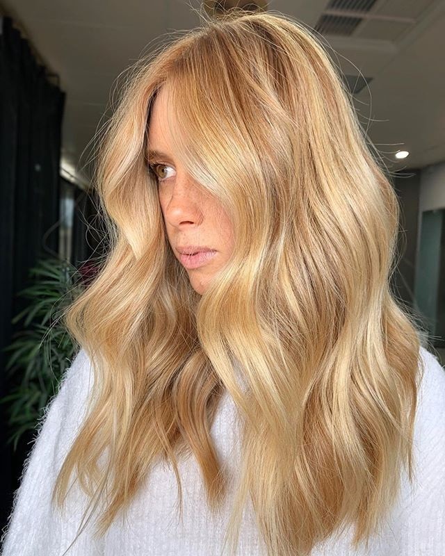 blond auriu