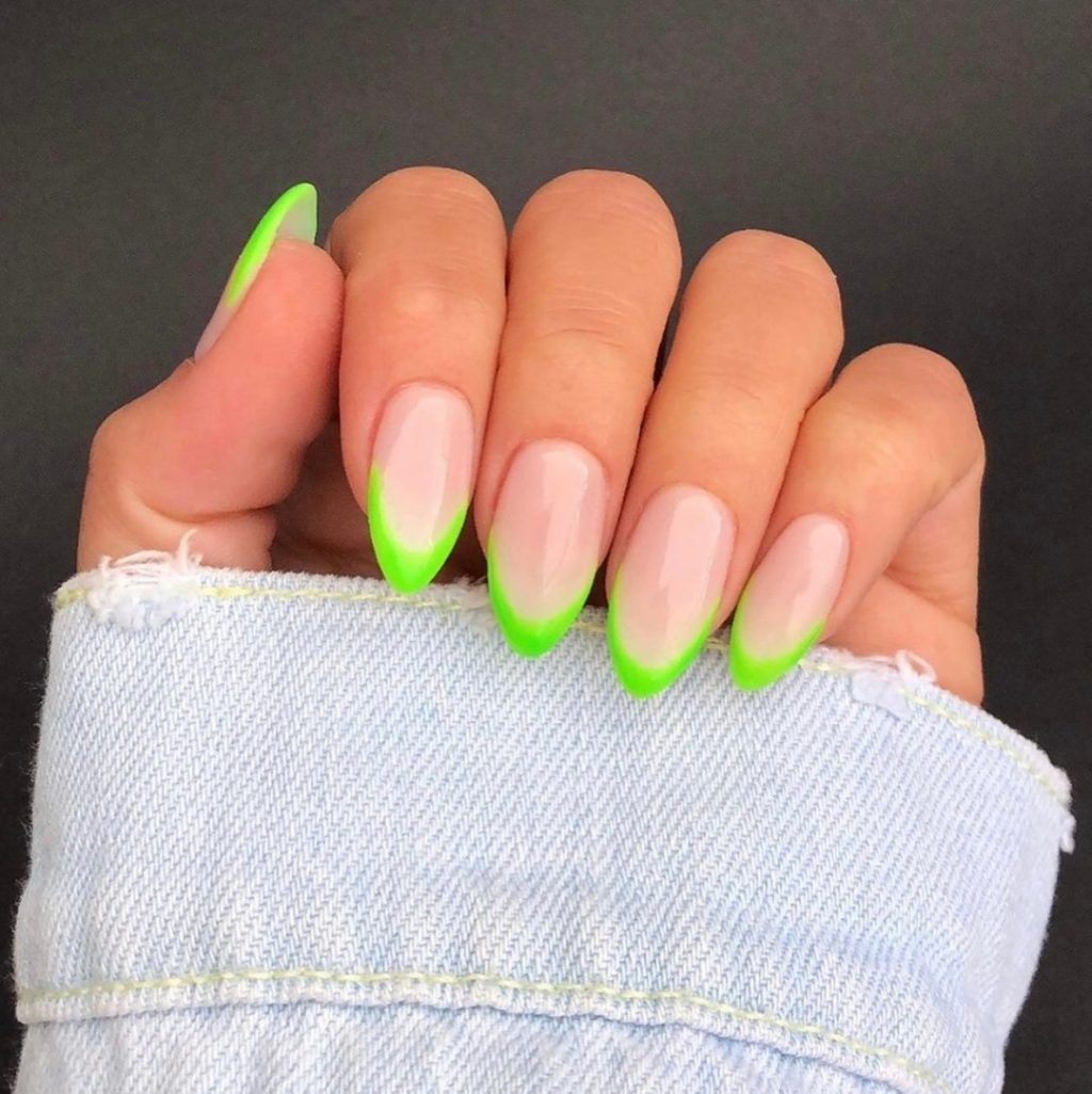 Manichiura french neon