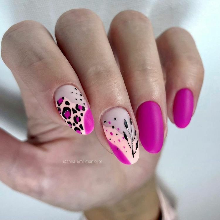 modele 2023 unghii animal print