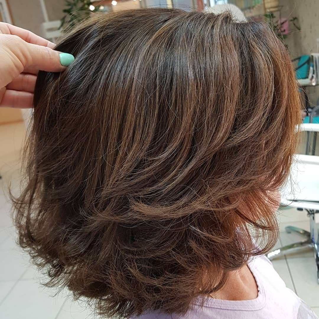 modele noi tunsori bob filat cu volum