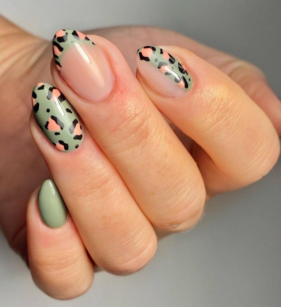 poze cu unghii animal print