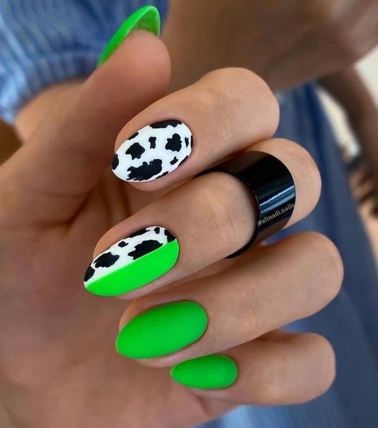 modele noi unghii cu gel verde neon