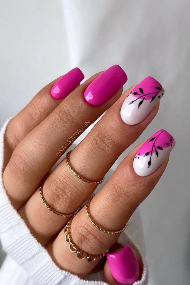 modele unghii roz fuchsia