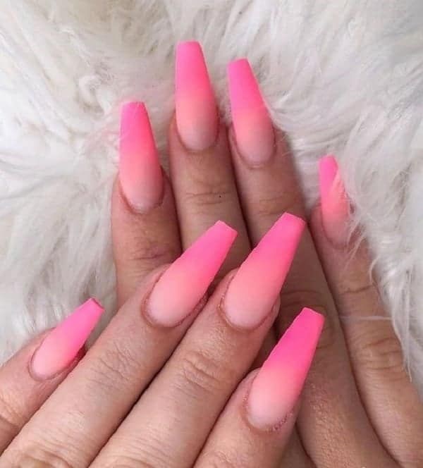 unghii ombre roz