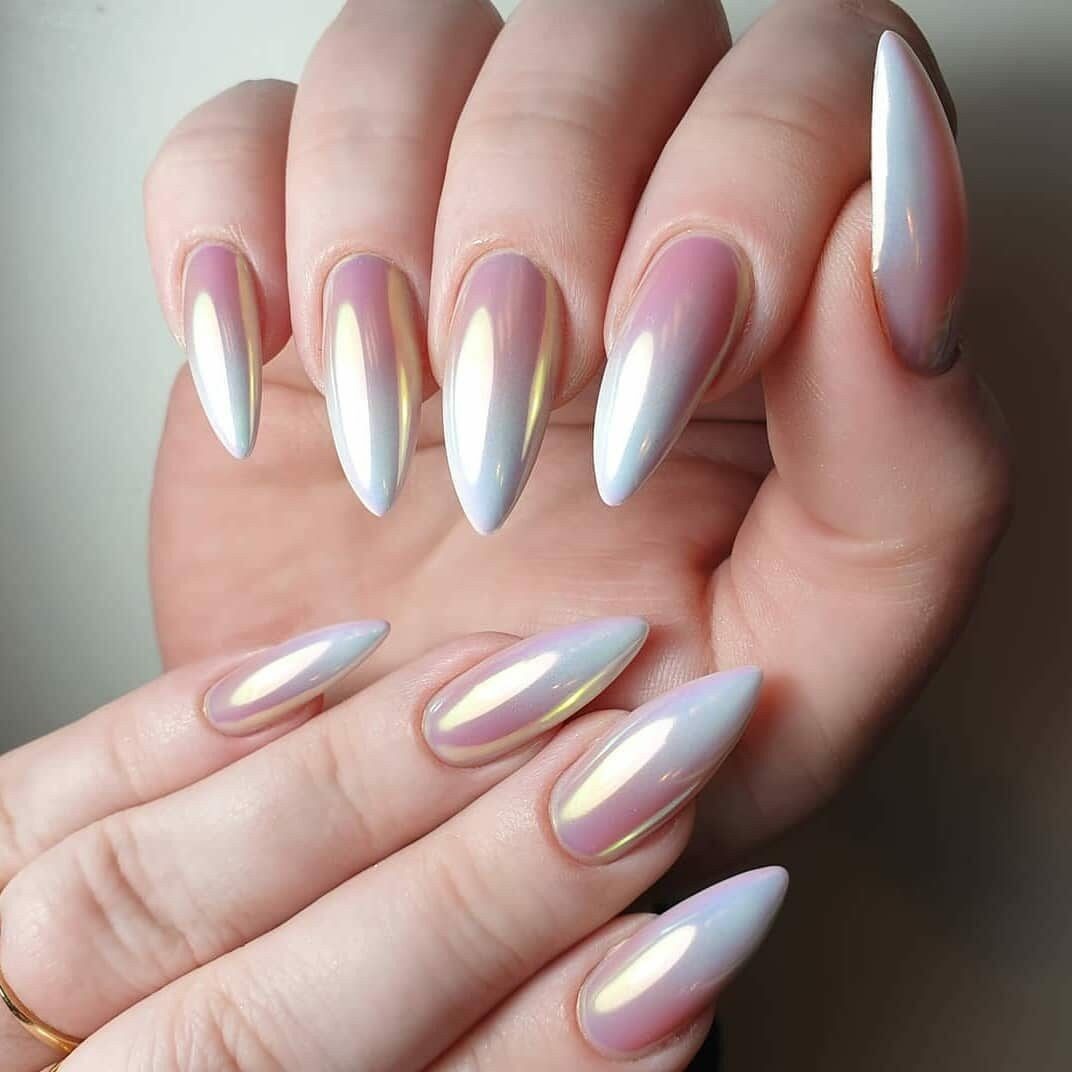 unghii stiletto ombre