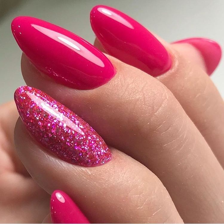 unghii cu gel roz fuchsia