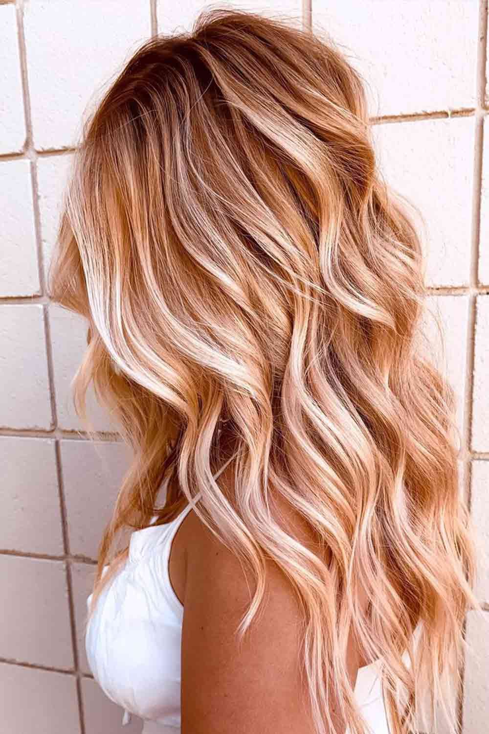 modele blond roșcat