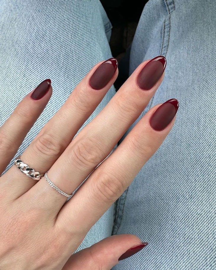 Unghii cu gel maro french