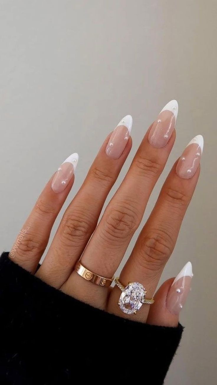 modele migdala unghii french