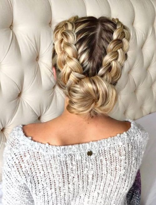 coc împletit space buns