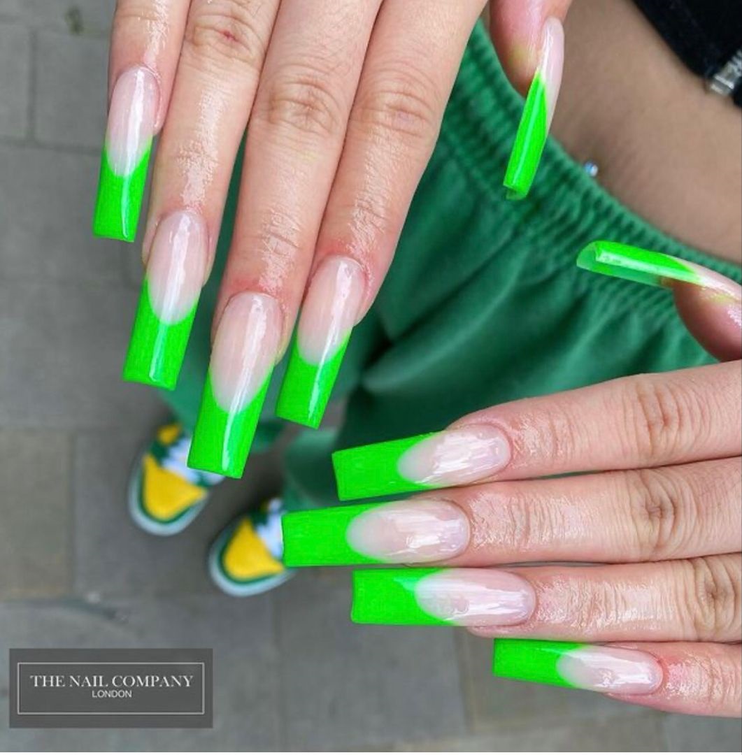 unghii cu gel verde neon french