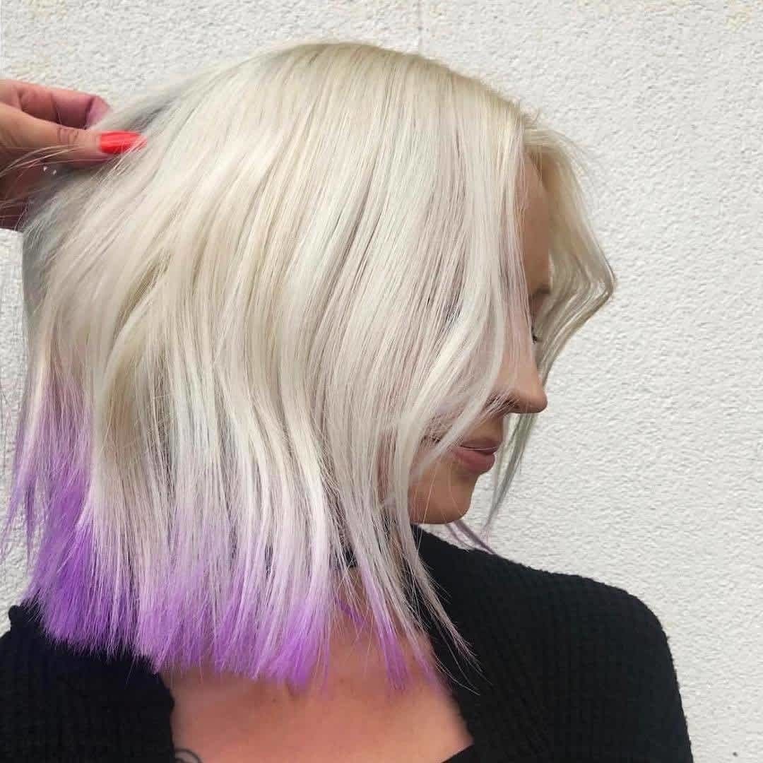 varfuri colorate pe par blond