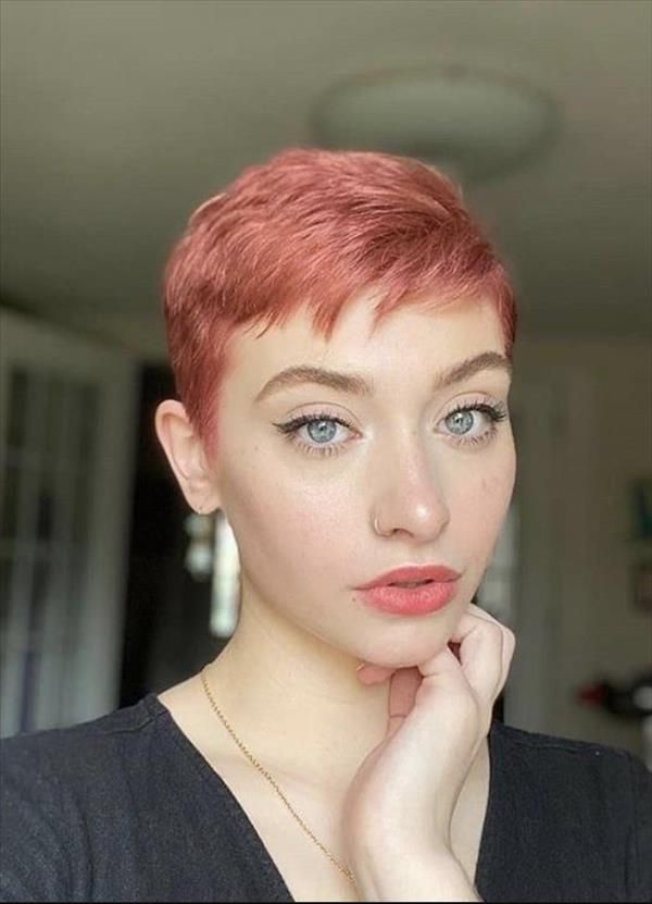 tunsori pixie colorate