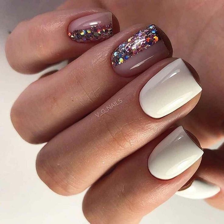 unghii modele cu strasuri