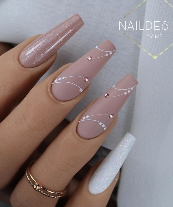 unghii cu gel cu pietricele