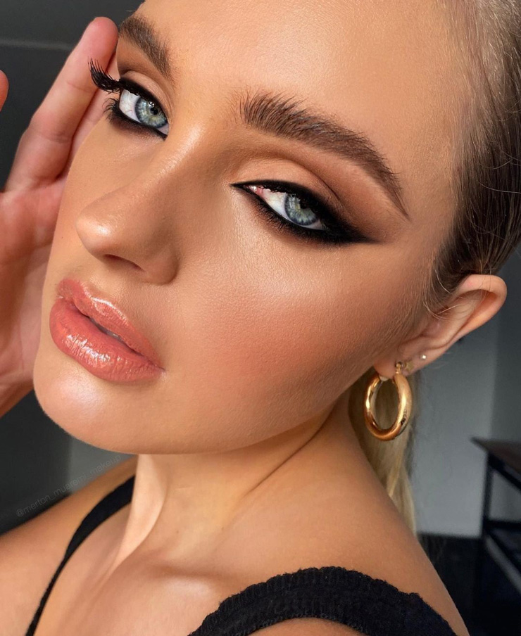 machiaj de seara cu eyeliner