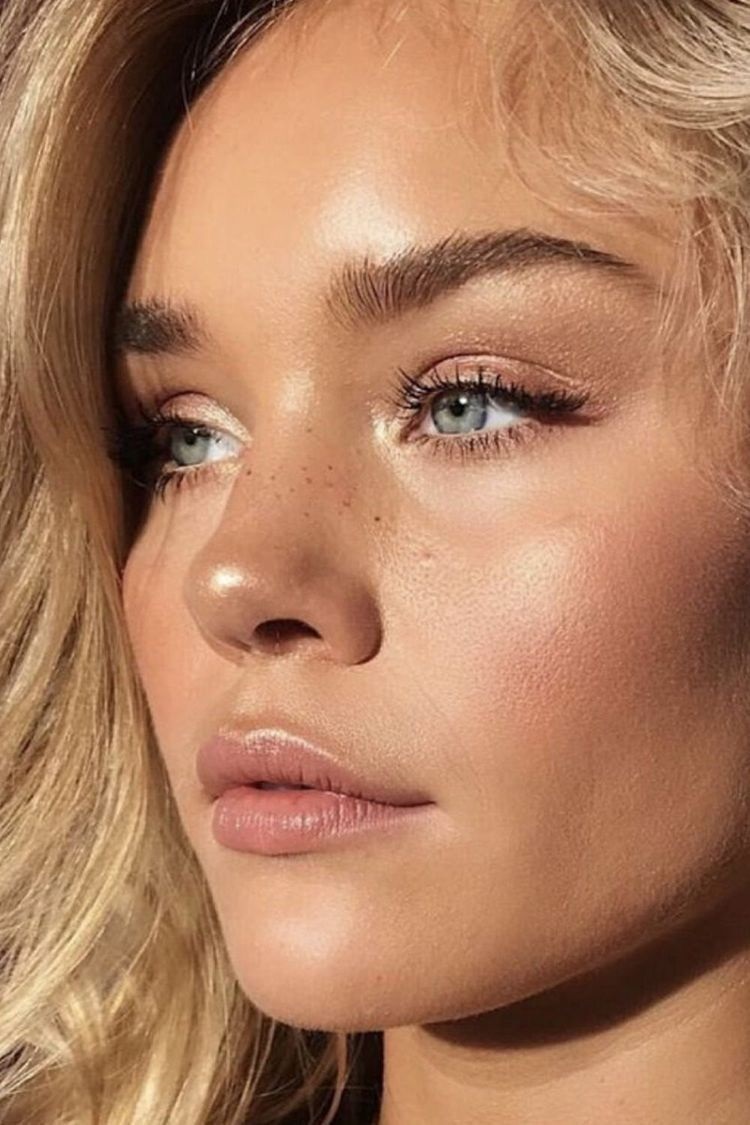 idei machiaj de zi pentru ochi albastri