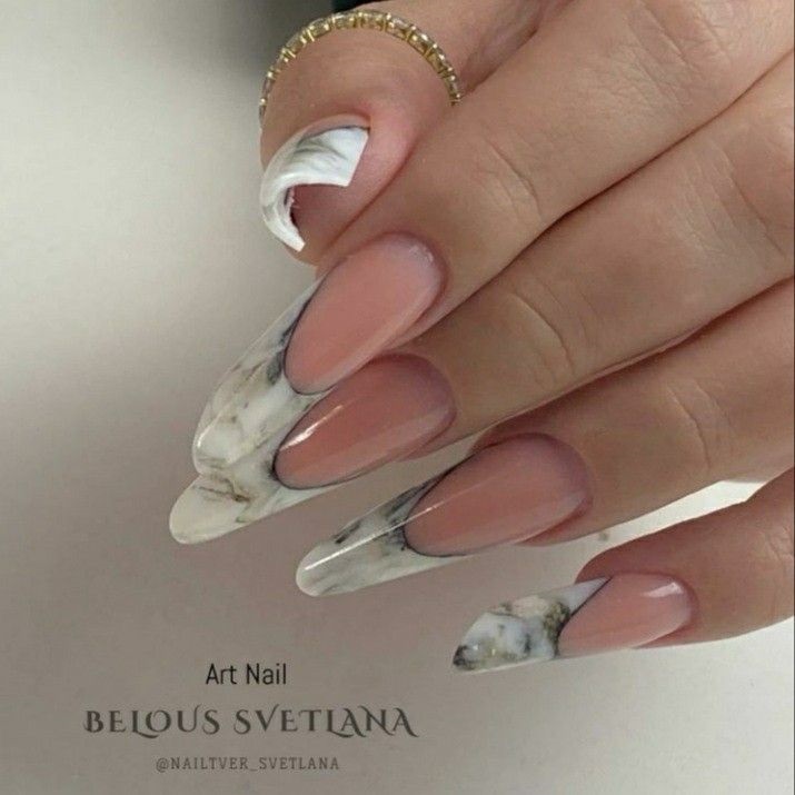 unghii french de interior albe