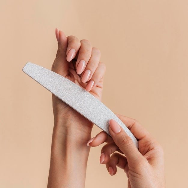 manichiura clasica ghid